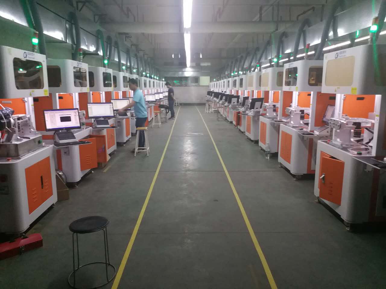 3D動態(tài)激光打標機設(shè)備現(xiàn)場