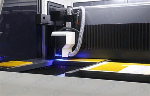 FPC雙平臺激光切割機(jī)有哪些功能特點(diǎn)